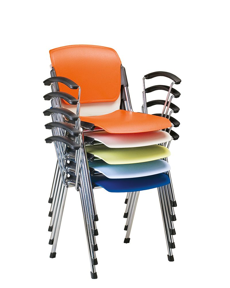 стулья с пластиковыми сиденьями