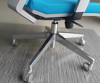 Офисное кресло Light