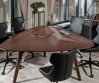 Стол для переговоров RAIL