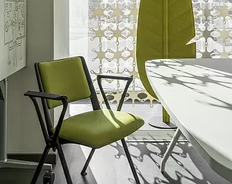 Стул ТЕО черный пластик